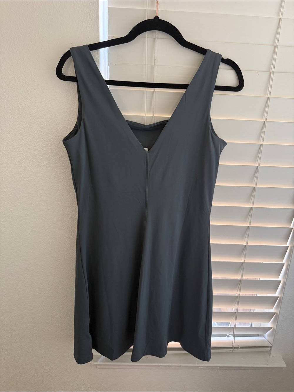 TravisMathew Moveknit Afterglow Dress (Dark Slate) – Size M - Picture 4 of 8